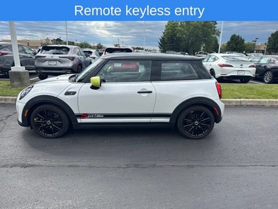 2024 MINI Cooper SE Electric Signature