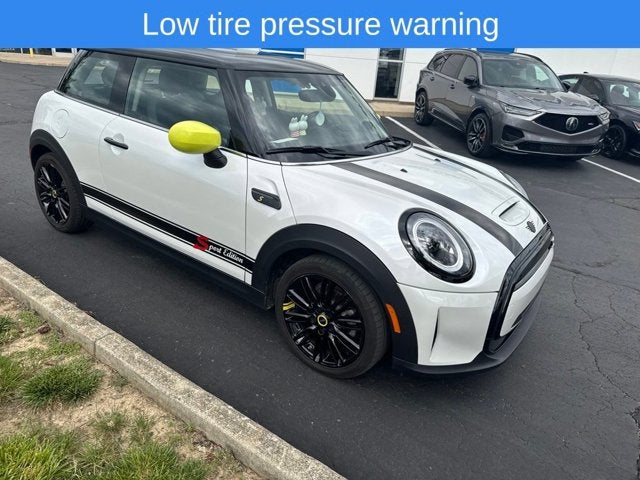 2024 MINI Cooper SE Electric Signature