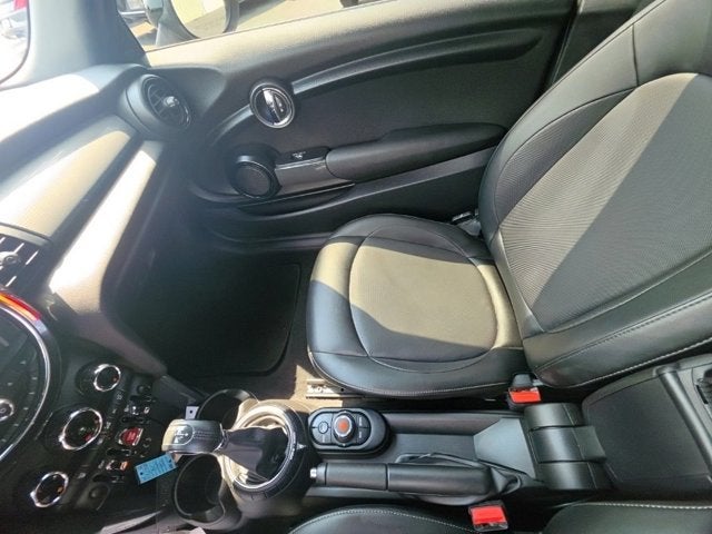 2017 MINI Cooper Base