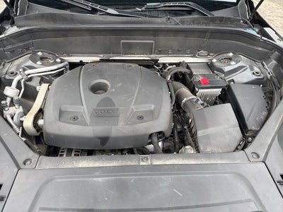 2022 Volvo XC90 T5 Momentum
