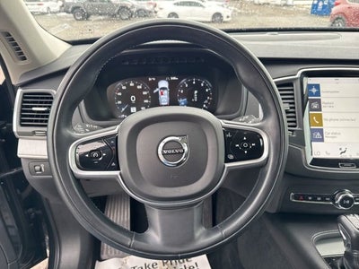 2022 Volvo XC90 T5 Momentum