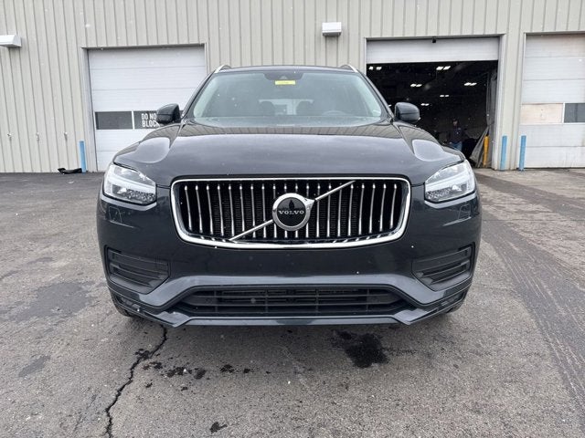 2022 Volvo XC90 T5 Momentum