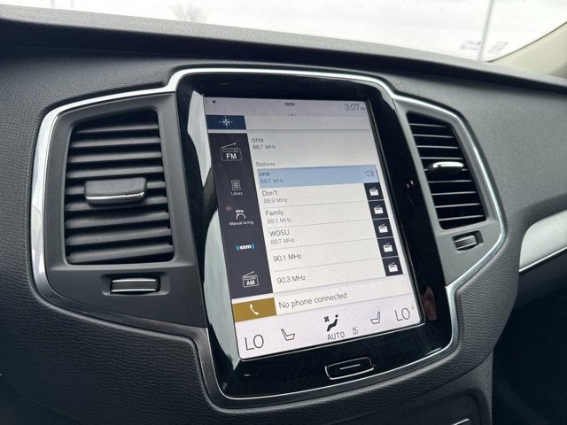 2022 Volvo XC90 T5 Momentum