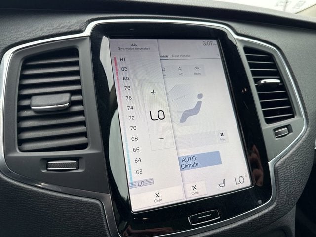 2022 Volvo XC90 T5 Momentum