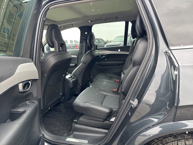 2022 Volvo XC90 T5 Momentum