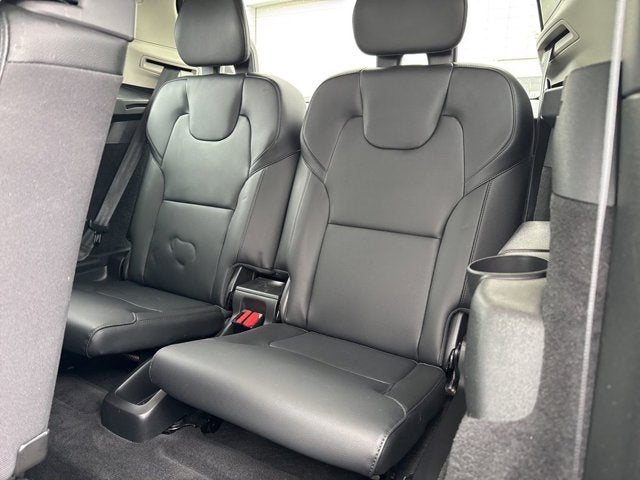 2022 Volvo XC90 T5 Momentum