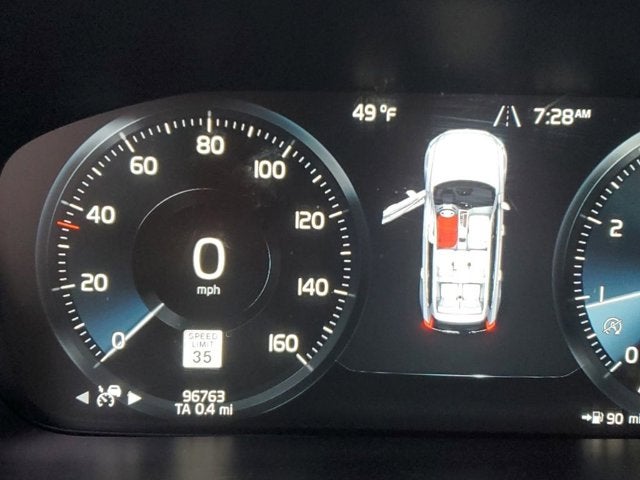 2016 Volvo XC90 T6 R-Design