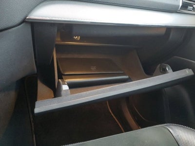 2016 Volvo XC90 T6 R-Design