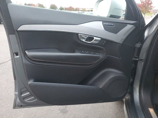 2016 Volvo XC90 T6 R-Design