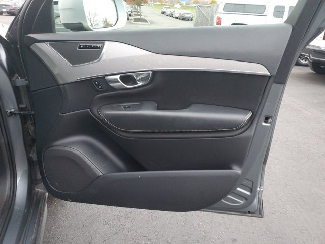 2016 Volvo XC90 T6 R-Design