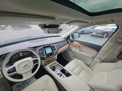 2021 Volvo XC90 Recharge Plug-In Hybrid T8 Inscription Expression 7 Passenger