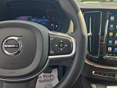 2022 Volvo XC60 B5 Momentum