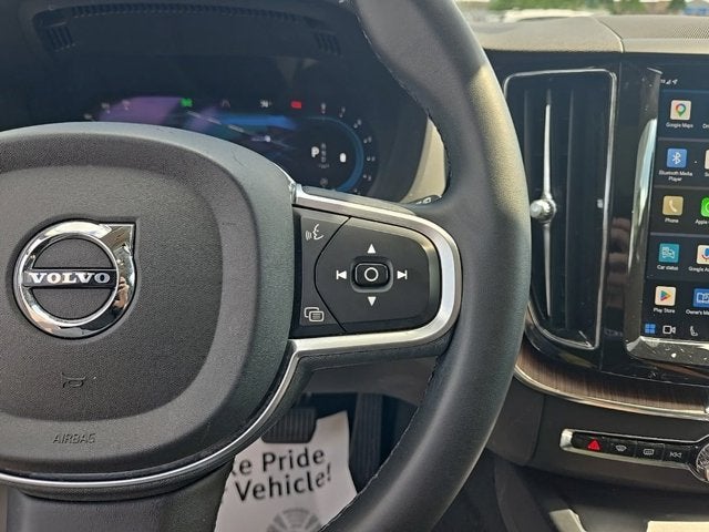 2022 Volvo XC60 B5 Momentum