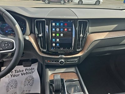 2022 Volvo XC60 B5 Momentum