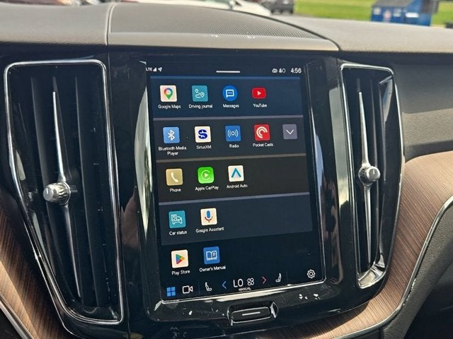 2022 Volvo XC60 B5 Momentum