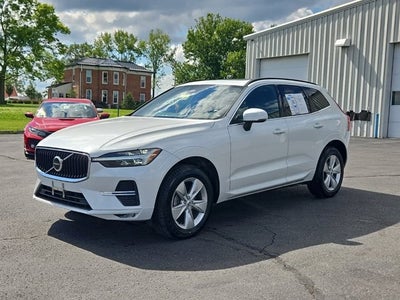 2022 Volvo XC60 B5 Momentum