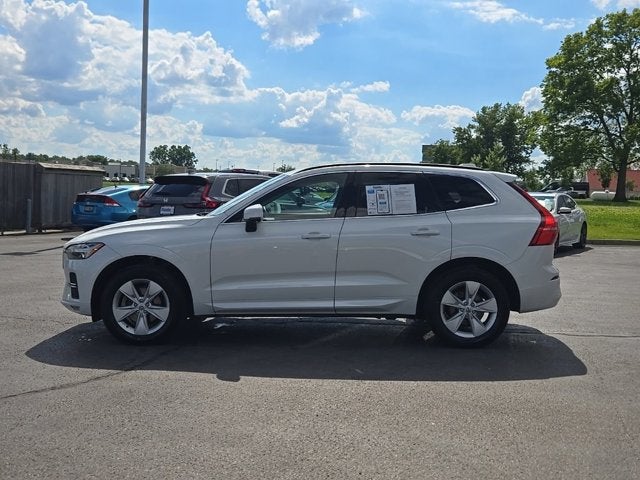 2022 Volvo XC60 B5 Momentum