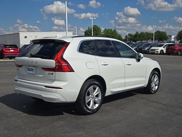2022 Volvo XC60 B5 Momentum