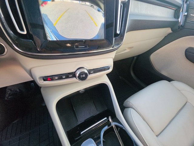 2023 Volvo XC40 Ultimate