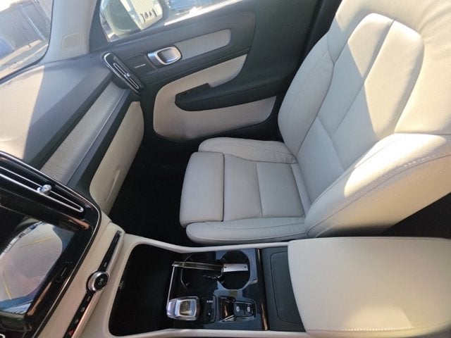 2023 Volvo XC40 Ultimate