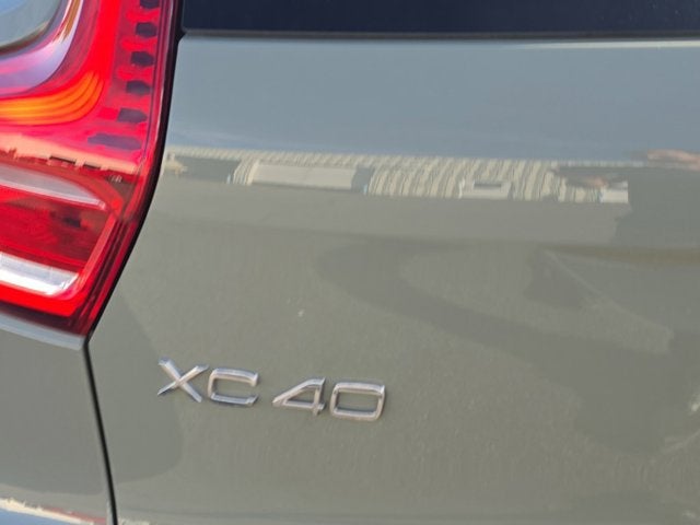 2023 Volvo XC40 Ultimate