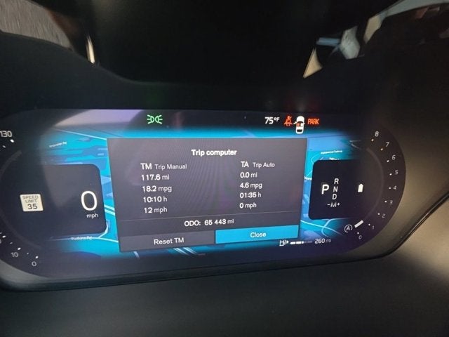 2024 Volvo XC40 B5 Plus Bright Theme