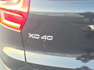 2024 Volvo XC40 B5 Plus Bright Theme