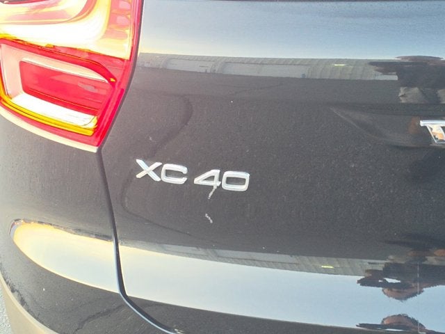 2024 Volvo XC40 B5 Plus Bright Theme