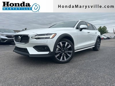 2025 Volvo V60 Cross Country B5 Ultra