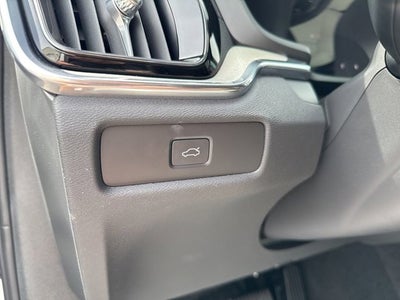 2025 Volvo V60 Cross Country B5 Ultra
