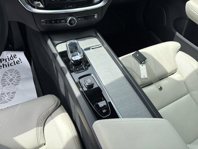 2025 Volvo V60 Cross Country B5 Ultra