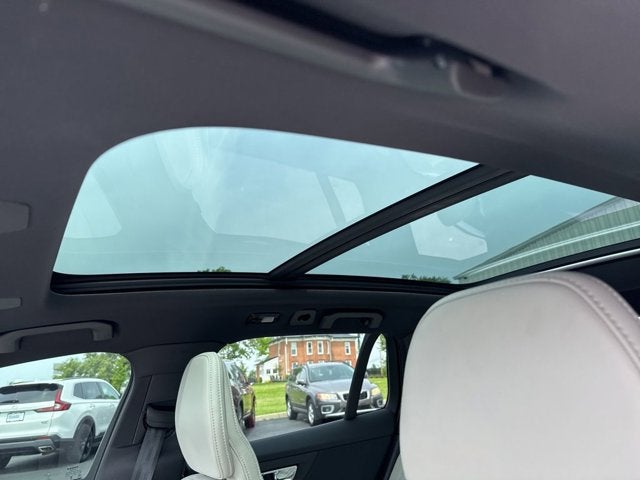 2025 Volvo V60 Cross Country B5 Ultra