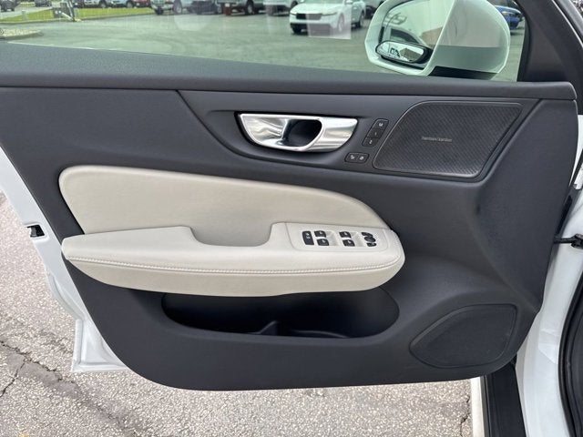 2025 Volvo V60 Cross Country B5 Ultra