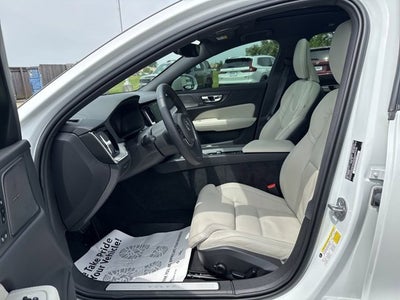 2025 Volvo V60 Cross Country B5 Ultra