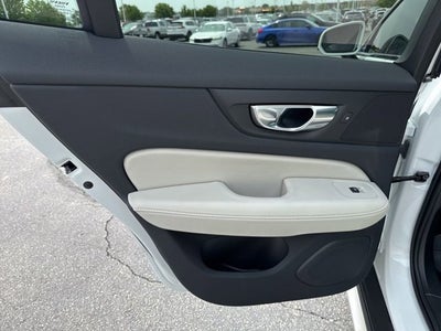 2025 Volvo V60 Cross Country B5 Ultra