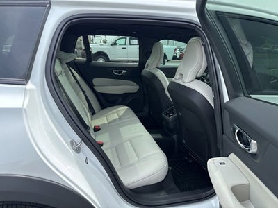 2025 Volvo V60 Cross Country B5 Ultra