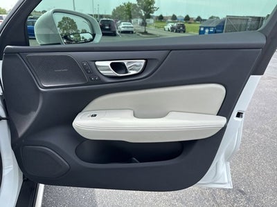 2025 Volvo V60 Cross Country B5 Ultra