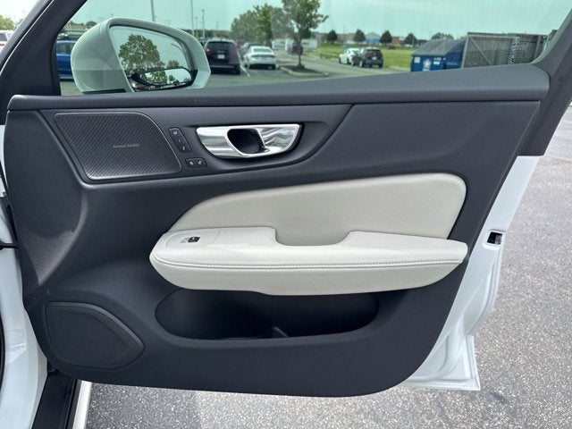 2025 Volvo V60 Cross Country B5 Ultra