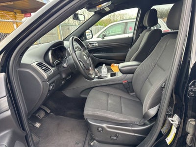 2019 Jeep Grand Cherokee Laredo E