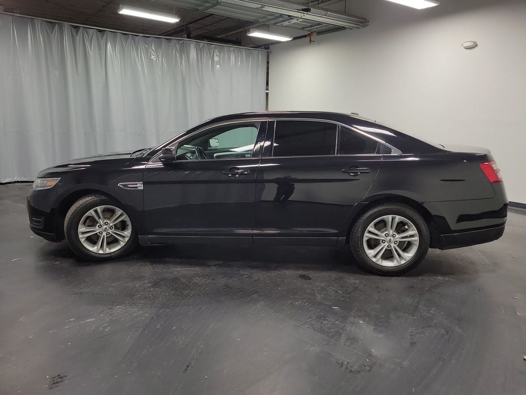 2018 Ford Taurus SEL