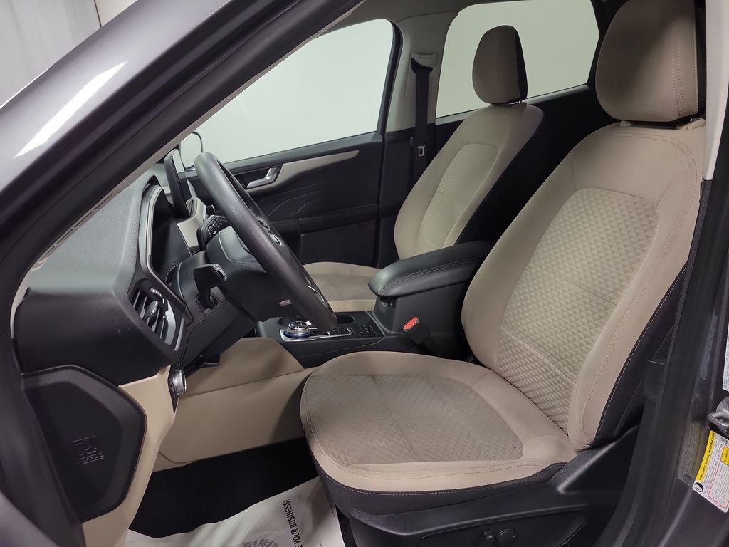 2021 Ford Escape Hybrid SE