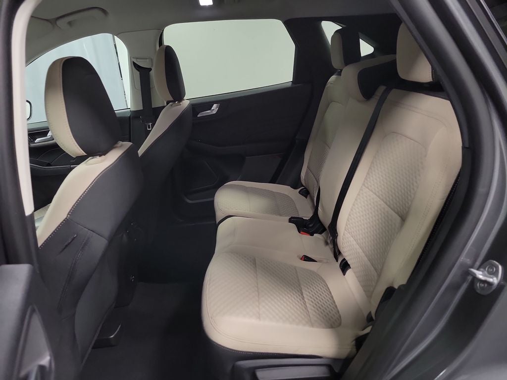 2021 Ford Escape Hybrid SE