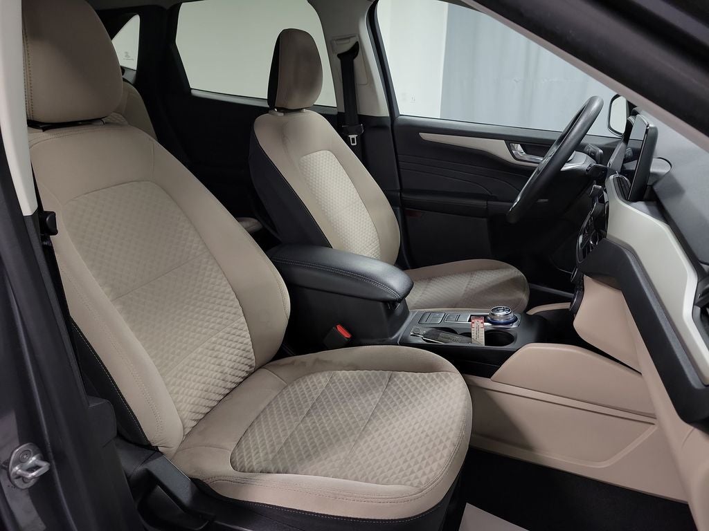 2021 Ford Escape Hybrid SE