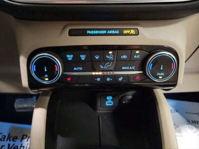 2022 Ford Escape Titanium Hybrid