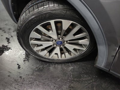 2022 Ford Escape Hybrid Titanium