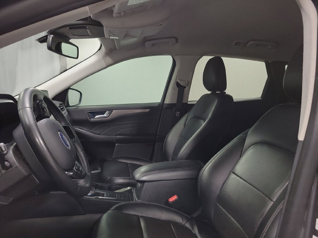 2022 Ford Escape Hybrid Titanium