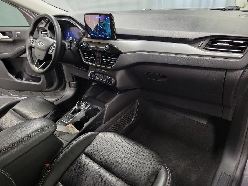 2022 Ford Escape Hybrid Titanium