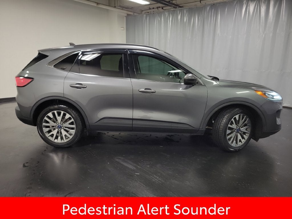 2022 Ford Escape Hybrid Titanium