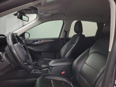 2022 Ford Escape Hybrid Titanium