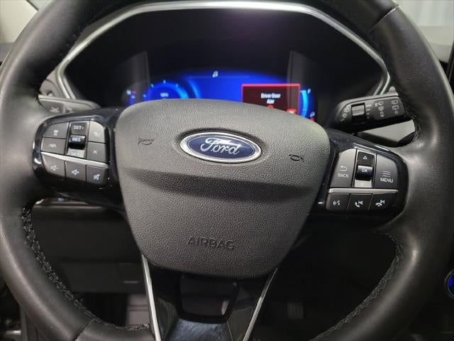 2022 Ford Escape Hybrid Titanium